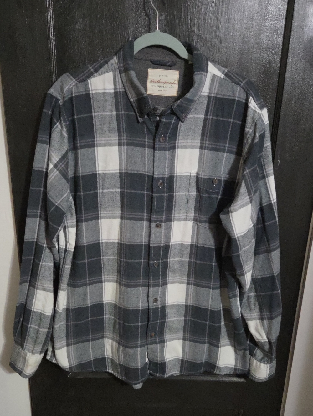 Weatherproof Men's Gray & White Plaid Button-Down Shirt